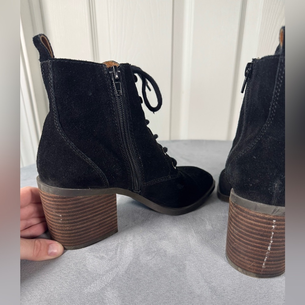 Lucky Brand Wadil Black Suede Lace Up Block Heeled Ankle Booties Size 7 - Picture 8 of 13